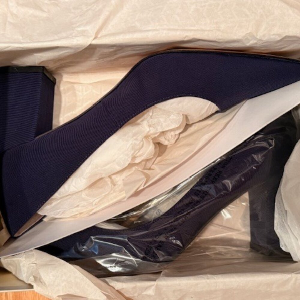 NEW - Marc Fisher LTD. Women's ZALA5 Pointed Toe Pumps - NAVY BLUE, size 9.5